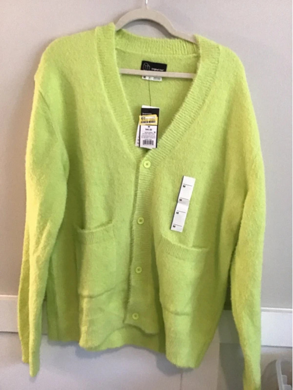 Original use button front fuzzy sweater, new, medium, cute